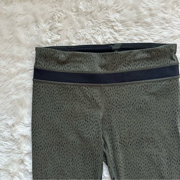 Lululemon Leggings Run: Inspire Crop II *Full-On Luxtreme (Mesh) Green Black 6 - Picture 5 of 13